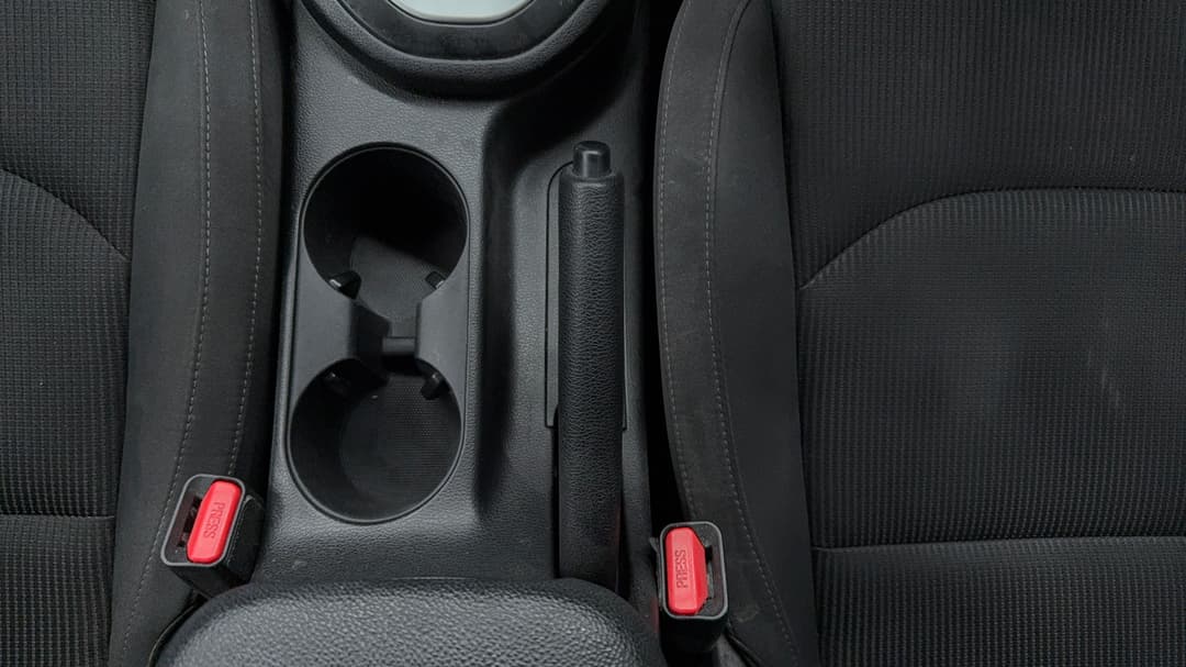 2019 Kia Cerato S, Automatic, 117213 km, Handbrake