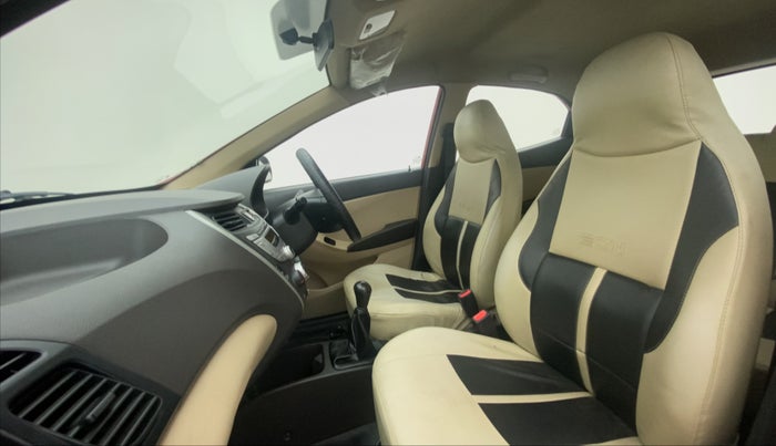 2017 Hyundai Eon MAGNA +, Petrol, Manual, 27,848 km, Right Side Front Door Cabin