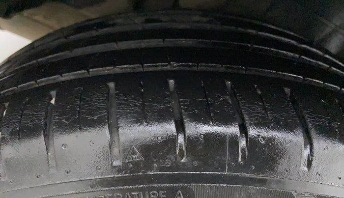 2019 Ford New Figo 1.2 TITANIUM BLU, Petrol, Manual, 15,986 km, Right Rear Tyre Tread