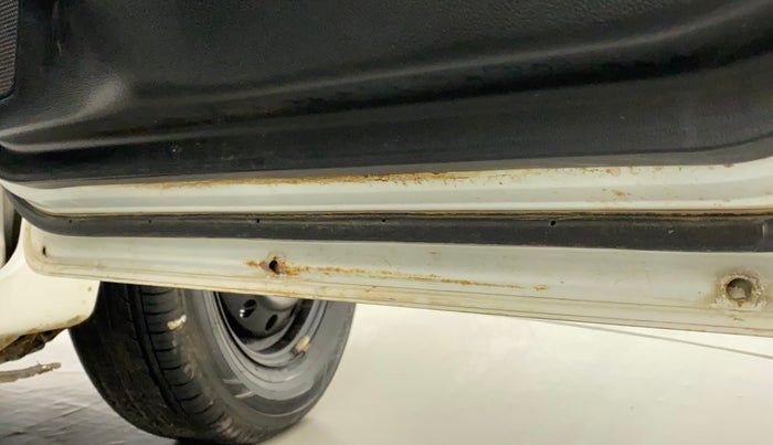 2018 Maruti Swift VDI, Diesel, Manual, 66,434 km, Driver-side door - Slightly rusted