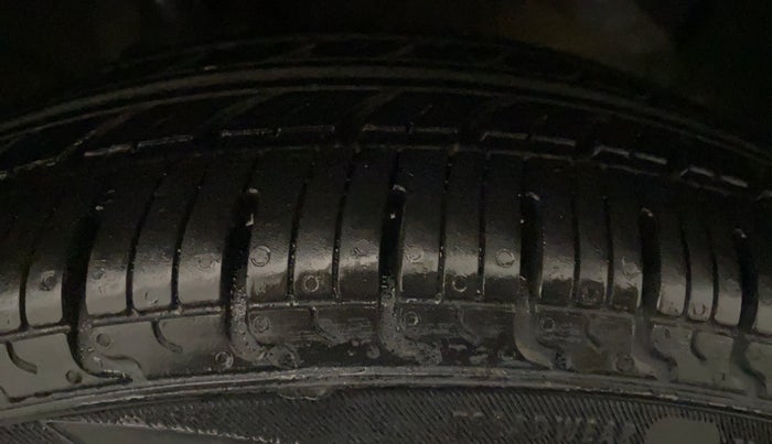 2019 Hyundai NEW SANTRO MAGNA, Petrol, Manual, 16,445 km, Left Front Tyre Tread