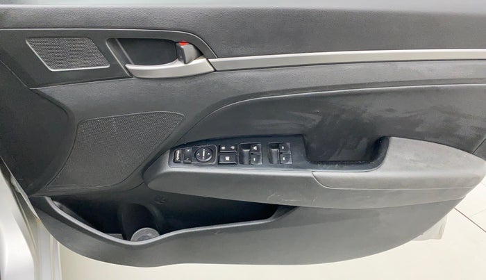 2017 Hyundai New Elantra 2.0 SX(O) AT PETROL, Petrol, Automatic, 51,616 km, Driver Side Door Panels Control