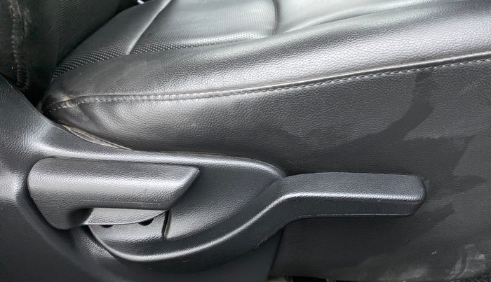 2017 Honda BR-V 1.5 i-VTEC S, Petrol, Manual, 40,480 km, Driver Side Adjustment Panel