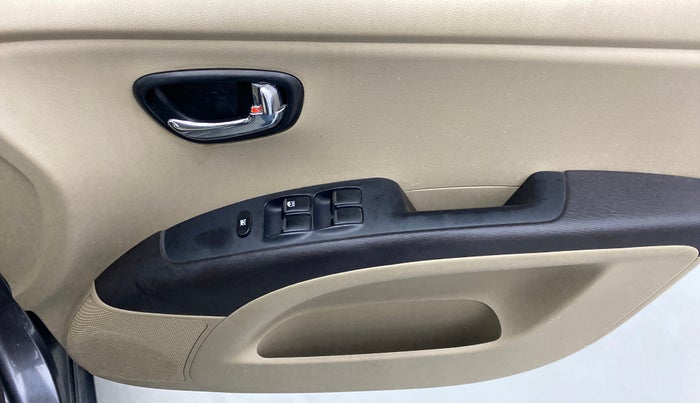 2012 Hyundai i10 MAGNA 1.1 IRDE2, Petrol, Manual, 35,674 km, Driver Side Door Panels Control