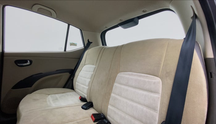 2012 Hyundai i10 MAGNA 1.1 IRDE2, Petrol, Manual, 35,674 km, Right Side Rear Door Cabin