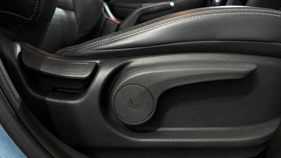 2019 Hyundai Kona Elite (FWD), Automatic, 117132 km, Drivers Side Adjustment Panel