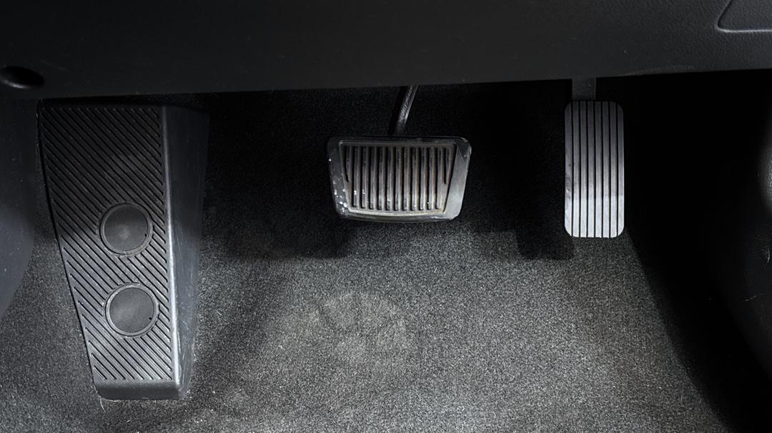 2019 Hyundai Kona Elite (FWD), Automatic, 117132 km, Pedals and Footmat