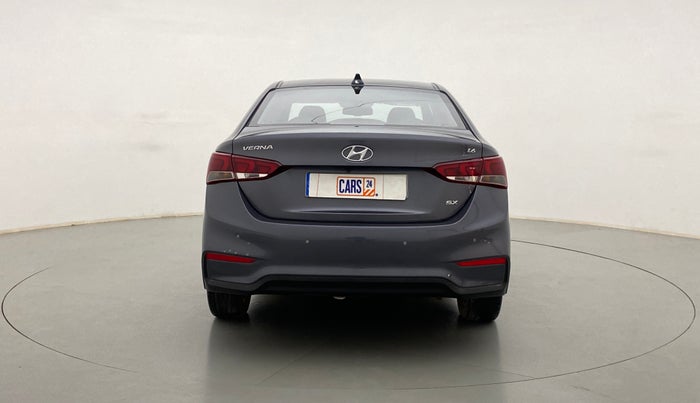 2018 Hyundai Verna 1.6 SX VTVT, Petrol, Manual, 37,879 km, Back/Rear