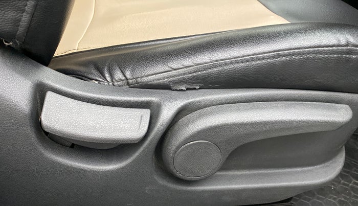2018 Hyundai Verna 1.6 SX VTVT, Petrol, Manual, 37,879 km, Driver Side Adjustment Panel