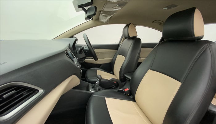 2018 Hyundai Verna 1.6 SX VTVT, Petrol, Manual, 37,879 km, Right Side Front Door Cabin