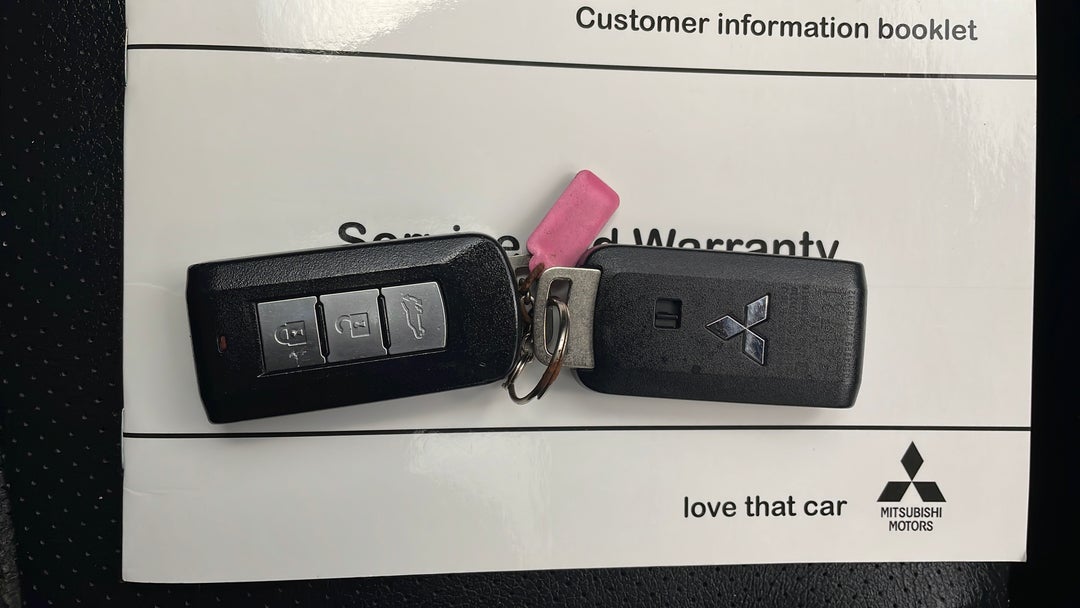 2016 Mitsubishi Outlander Exceed (4x4), Automatic, 111567 km, Key Close-up