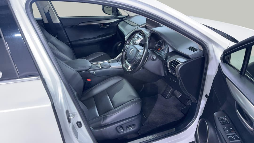 2020 Lexus Nx300 Luxury (FWD), Automatic, 84276 km, Right Side Front Door Cabin View