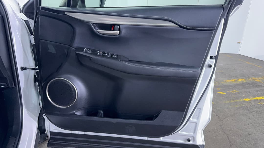2020 Lexus Nx300 Luxury (FWD), Automatic, 84276 km, Speaker View