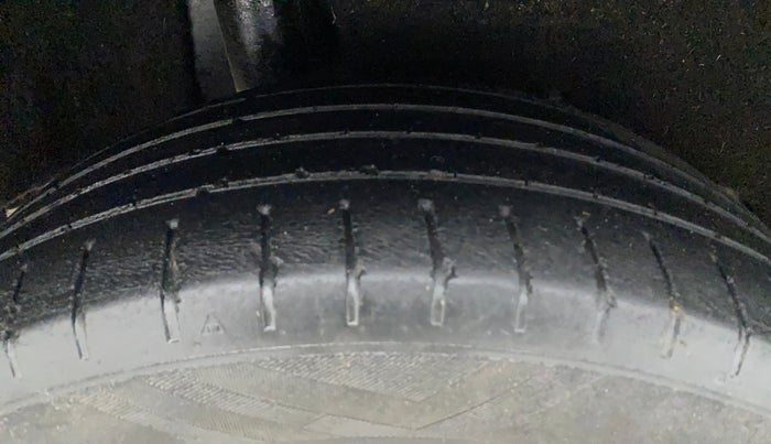 2018 Maruti Baleno ALPHA CVT PETROL 1.2, Petrol, Automatic, 75,819 km, Right Rear Tyre Tread
