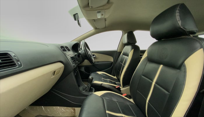 2013 Volkswagen Polo COMFORTLINE 1.2L PETROL, Petrol, Manual, 1,19,316 km, Right Side Front Door Cabin