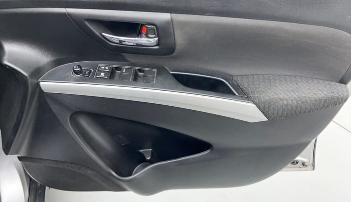 2017 Maruti S Cross ZETA 1.3, Diesel, Manual, 76,472 km, Driver Side Door Panels Control