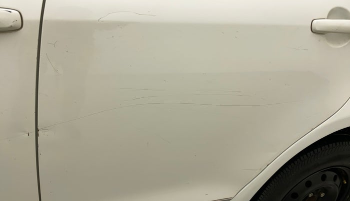 2014 Maruti Swift VXI, Petrol, Manual, 70,509 km, Rear left door - Minor scratches