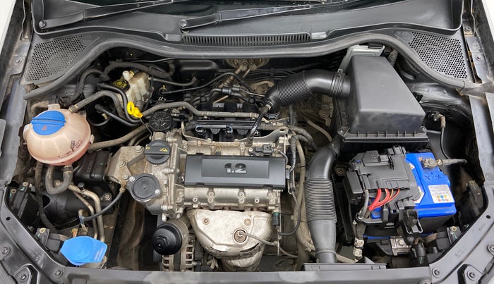 2016 Volkswagen Polo HIGHLINE1.2L PETROL, Petrol, Manual, 28,697 km, Engine Bonet View