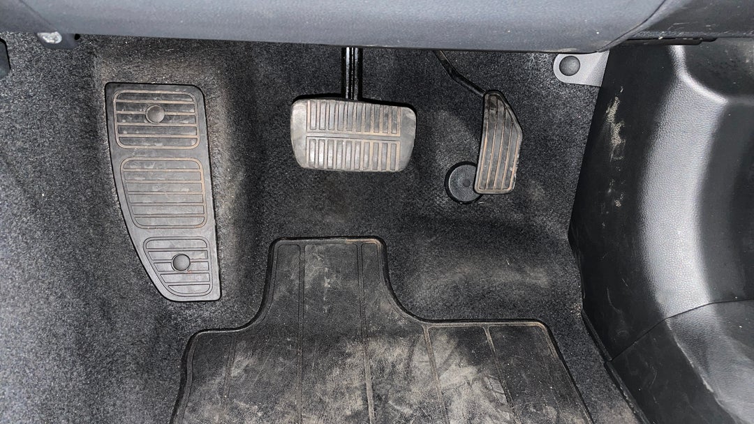 2022 Subaru Outback 2.5i Awd, Automatic, 33732 km, Pedals and Footmat