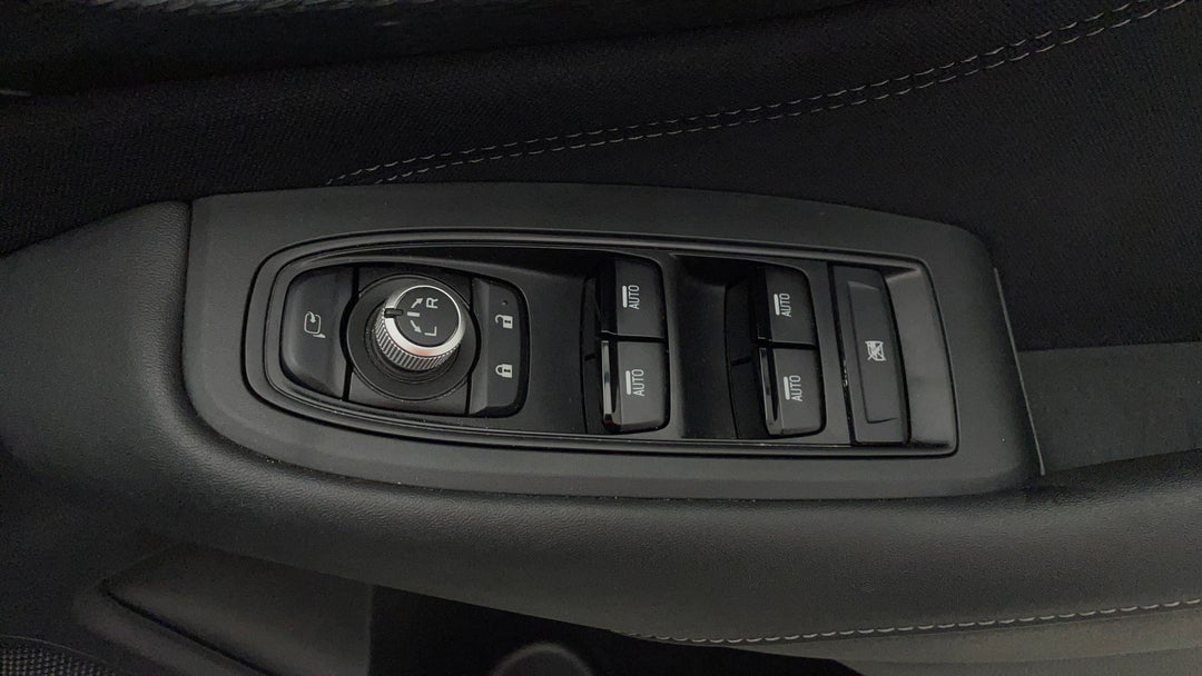 2022 Subaru Outback 2.5i Awd, Automatic, 33732 km, Drivers Side Door Panel Controls