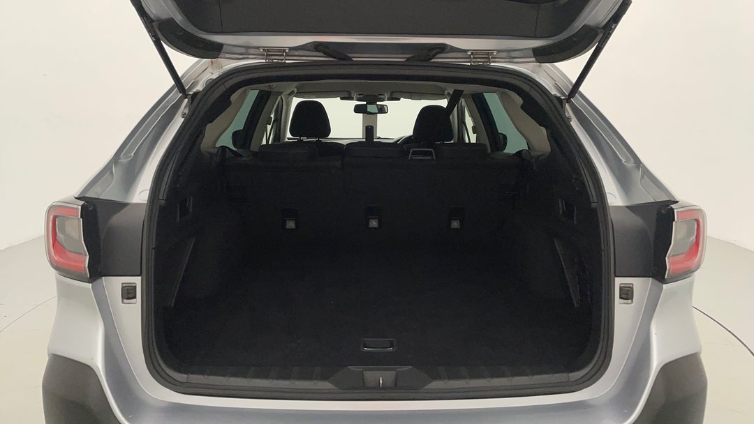 2022 Subaru Outback 2.5i Awd, Automatic, 33732 km, Boot Inside View