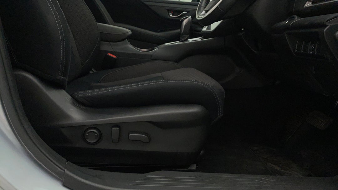 2022 Subaru Outback 2.5i Awd, Automatic, 33732 km, Drivers Side Adjustment Panel