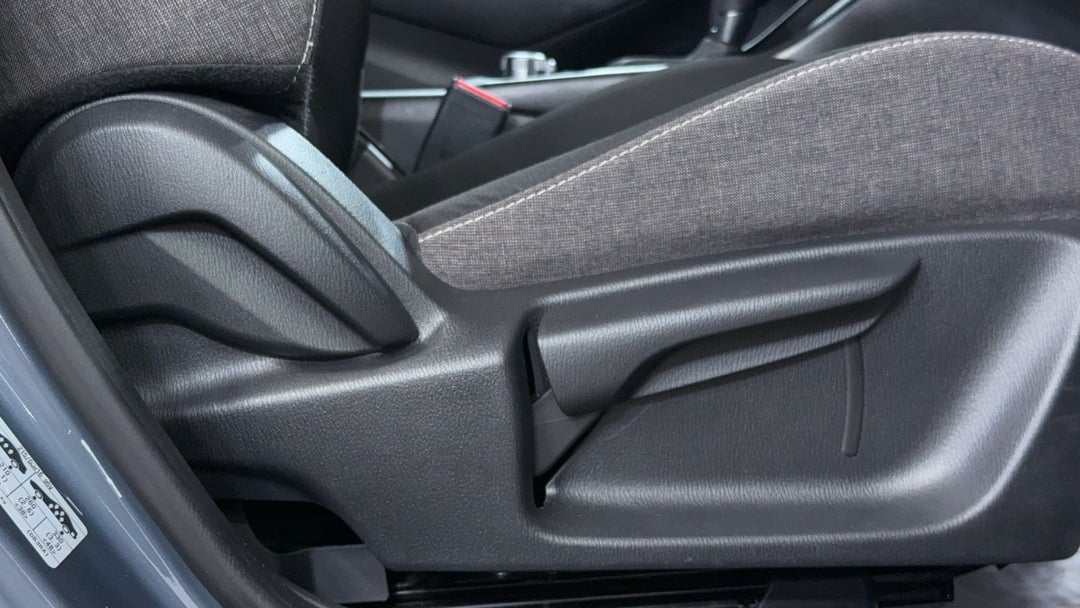 2023 Mazda CX-3 G20 Pure, Automatic, 42419 km, Drivers Side Adjustment Panel