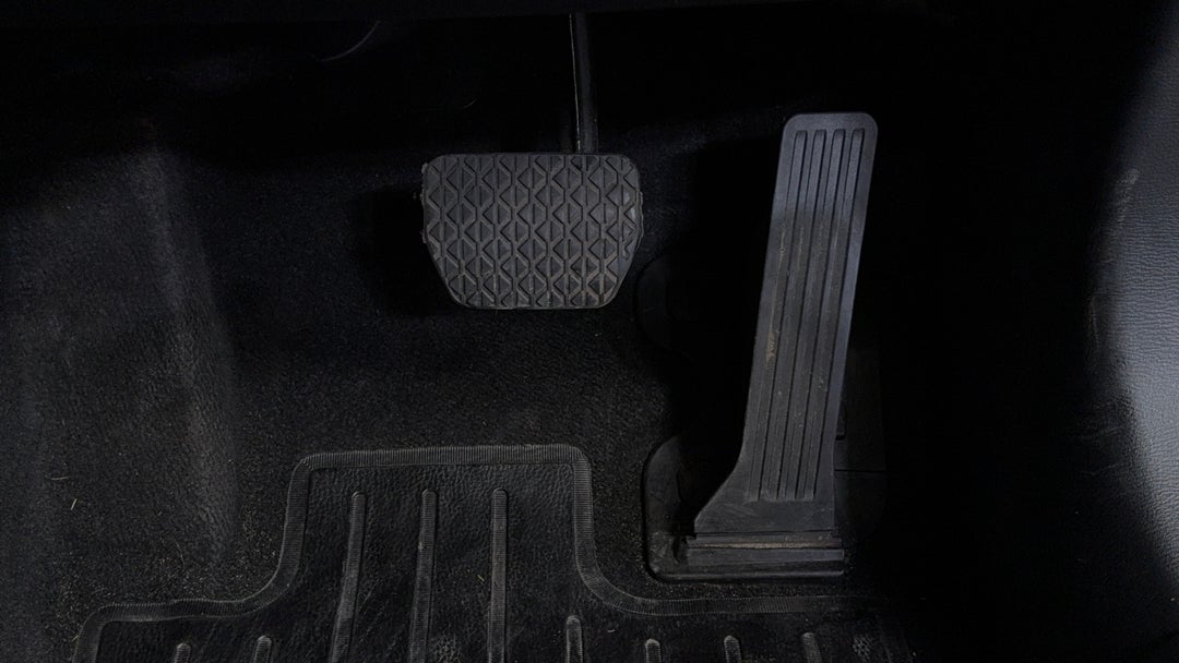 2023 Mazda CX-3 G20 Pure, Automatic, 42419 km, Pedals and Footmat