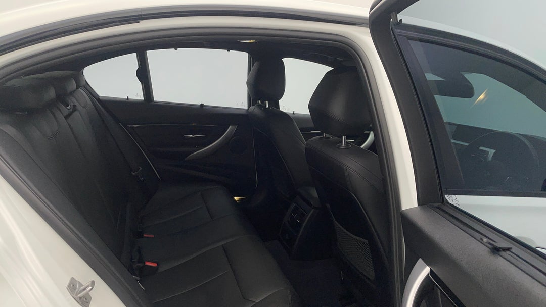 2016 BMW 3 30i M Sport, Automatic, 55564 km, Right Side Rear Door Cabin View