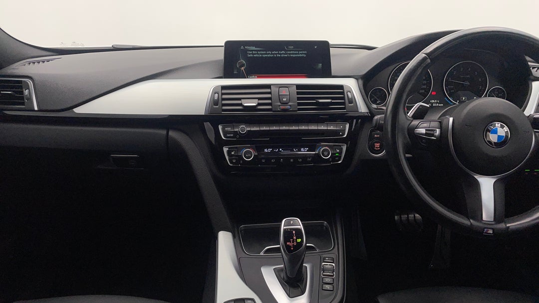 2016 BMW 3 30i M Sport, Automatic, 55564 km, Dashboard View