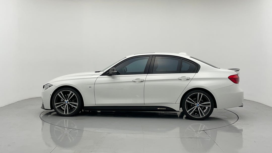 2016 BMW 3 30i M Sport, Automatic, 55564 km, Left Side View