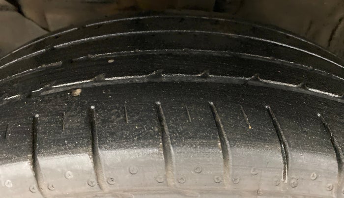 2021 KIA SELTOS HTK PLUS 1.5 DIESEL, Diesel, Manual, 37,068 km, Left Front Tyre Tread
