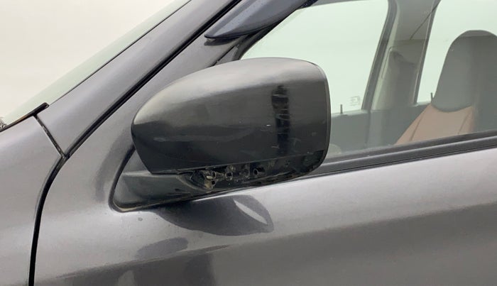 2015 Maruti Alto K10 VXI, Petrol, Manual, 32,192 km, Left rear-view mirror - Cover has minor damage