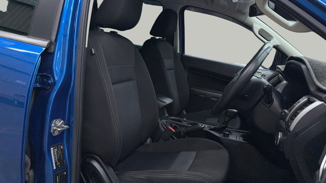 2019 Ford Ranger Xlt 3.2 (4x4), Automatic, 147323 km, Right Side Front Door Cabin View