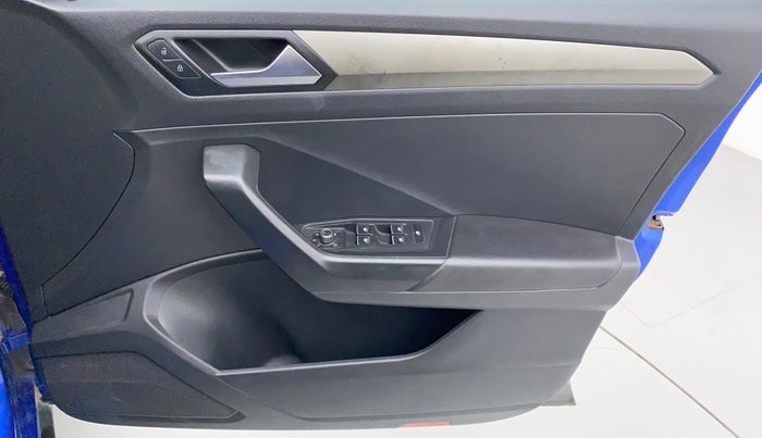 2019 Volkswagen T-ROC PETROL AUTOMATIC, Petrol, Automatic, 34,582 km, Driver Side Door Panels Control