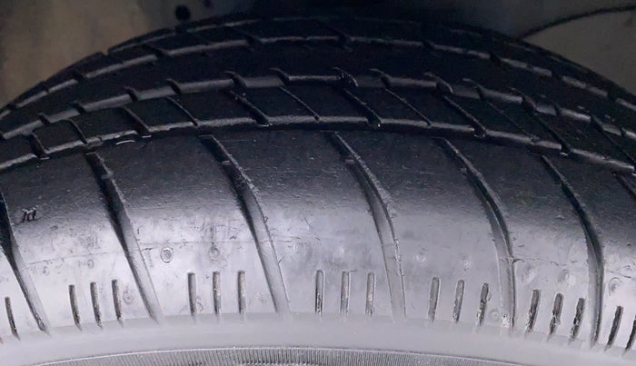 2015 Honda Brio 1.2 S MT I VTEC, Petrol, Manual, 43,280 km, Right Front Tyre Tread