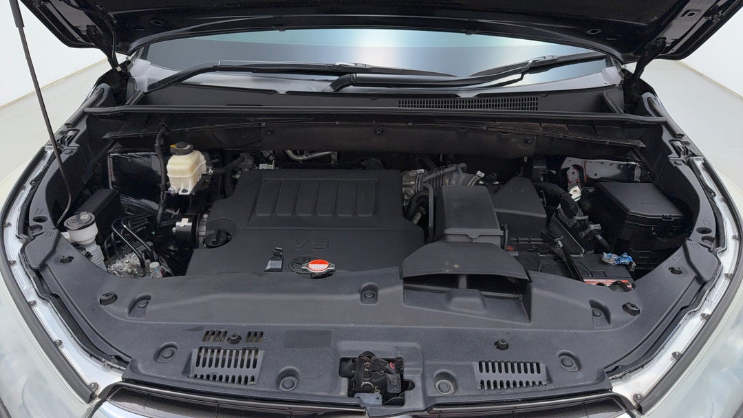 Open Bonnet (Engine)