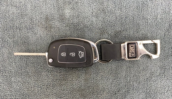 2014 Hyundai Verna FLUIDIC 1.4 VTVT CX, Petrol, Manual, 21,987 km, Key Close Up