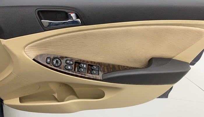 2014 Hyundai Verna FLUIDIC 1.4 VTVT CX, Petrol, Manual, 21,987 km, Driver Side Door Panels Control