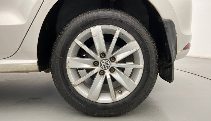 2017 Volkswagen Polo HIGHLINE1.2L, Petrol, Manual, 67,685 km, Left Rear Wheel