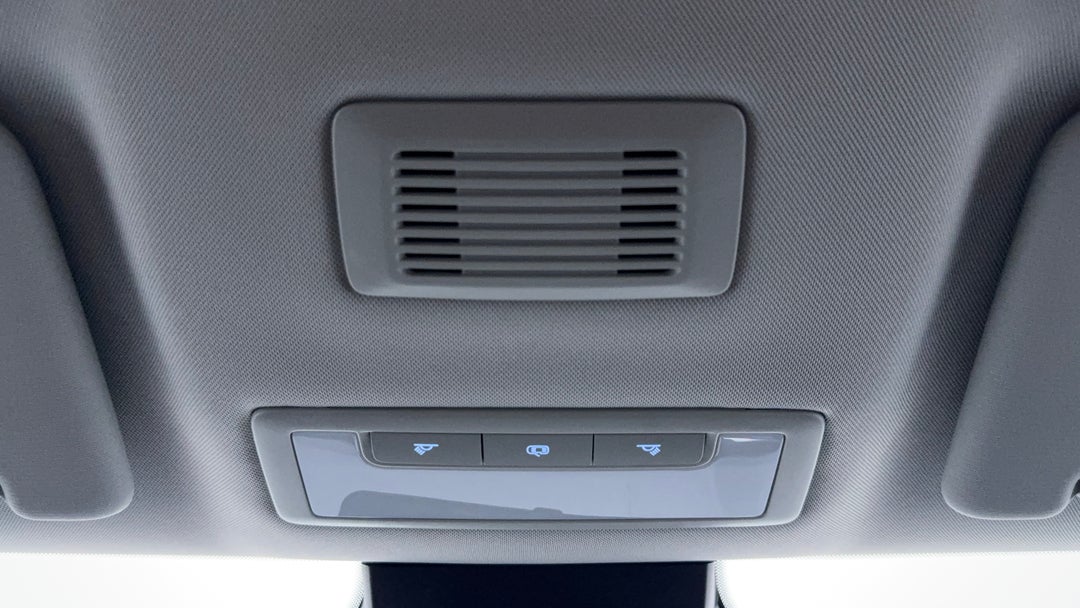 On-Roof Controls/Sunglass holder