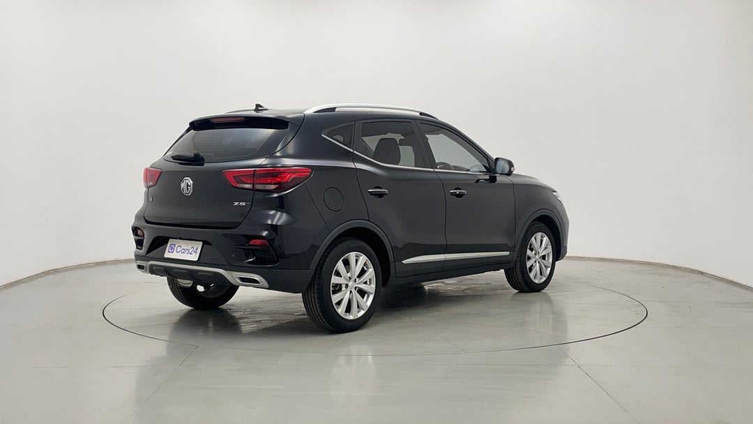 Right Back Diagonal (45- Degree) View