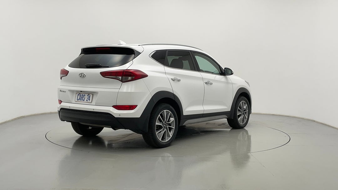 Right Back Diagonal (45- Degree) View