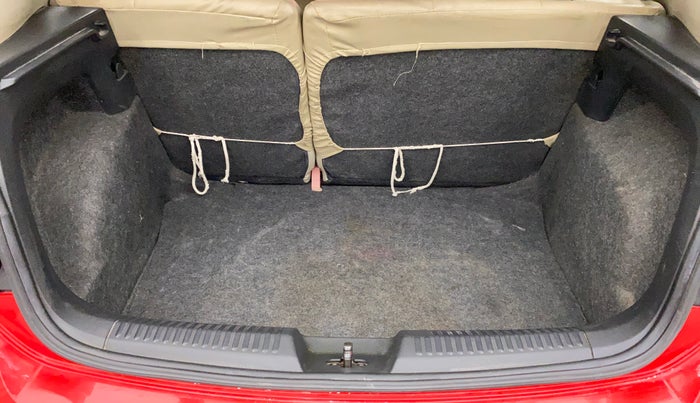 2012 Volkswagen Polo COMFORTLINE 1.2L PETROL, Petrol, Manual, 41,310 km, Dicky (Boot door) - Parcel tray missing