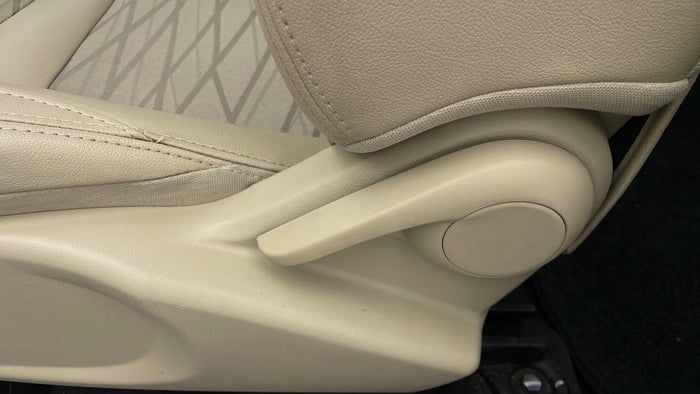 CHERY ARRIZO 3-Driver Side Adjustment Panel
