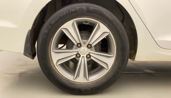 2018 Hyundai Verna 1.6 CRDI SX + AT, Diesel, Automatic, 55,912 km, Right Rear Wheel