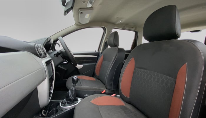 2015 Renault Duster RXZ 110 4WD, Diesel, Manual, 63,309 km, Right Side Front Door Cabin