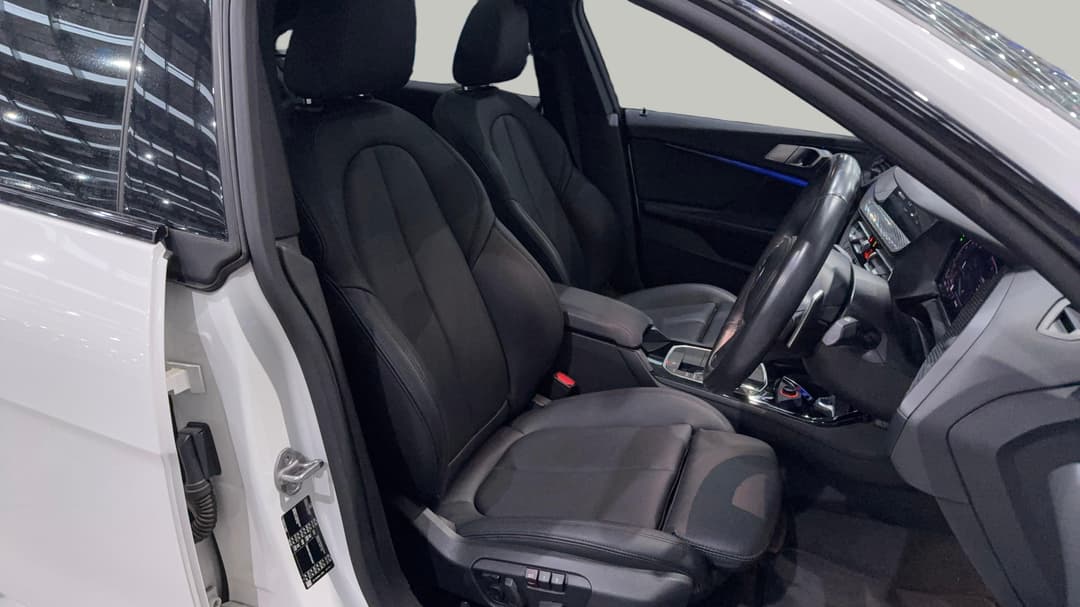 2021 BMW 2 20i M Sport Gran Coupe, Automatic, 67980 km, Right Side Front Door Cabin View