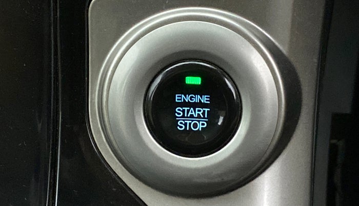 2018 Mahindra XUV500 W11, Diesel, Manual, 69,351 km, Keyless Start/ Stop Button