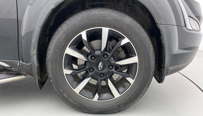 2018 Mahindra XUV500 W11, Diesel, Manual, 69,351 km, Right Front Wheel